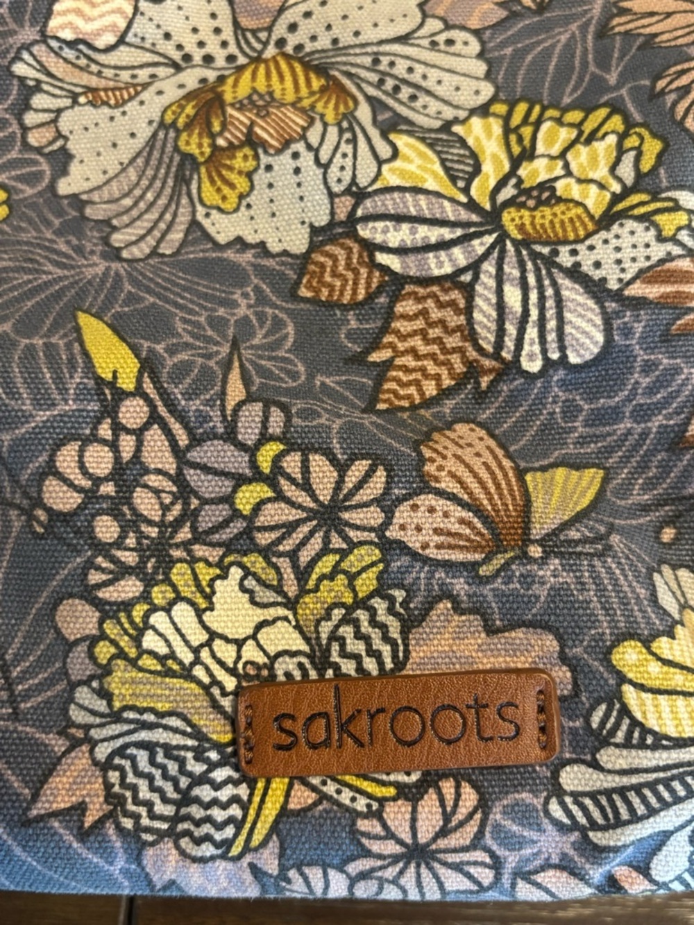 Sakroots Sequoia Shadow Flower Power Floral Hobo with Butterfly Keychain 😍 EUC - Picture 10 of 10